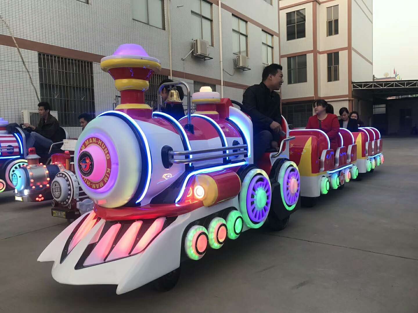 渝中商场小火车